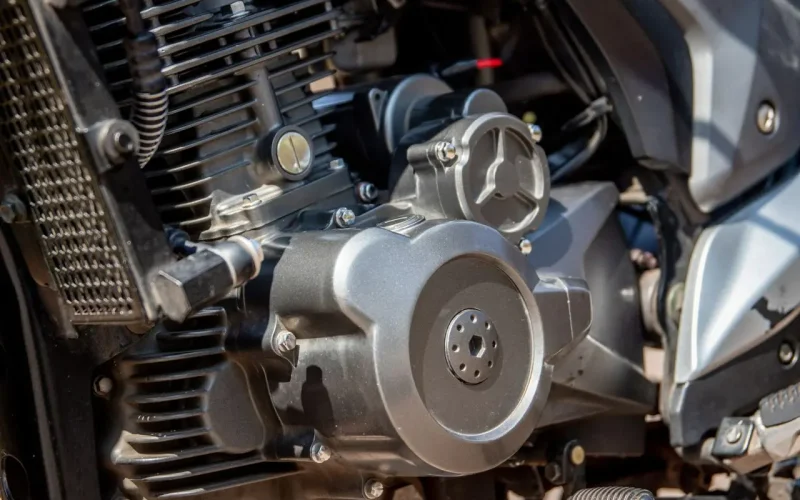 Why Your Motorcycle Engine Wears Out Faster in Indonesia's Traffic and Heat